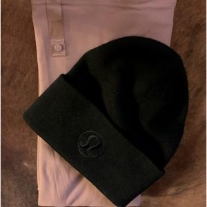 Lululemon Ski Hat & Lululemon Vinyasa Scarf - Black Hat NWOT - Pink Scarf EUC